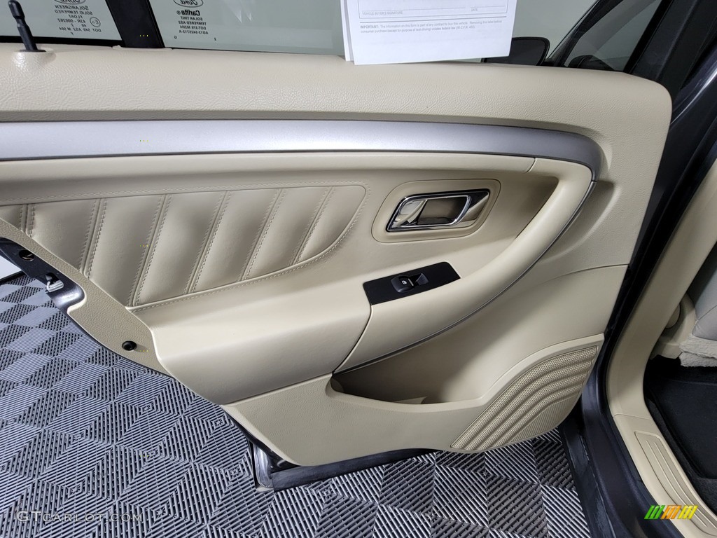 2013 Ford Taurus SE Dune Door Panel Photo #142609577