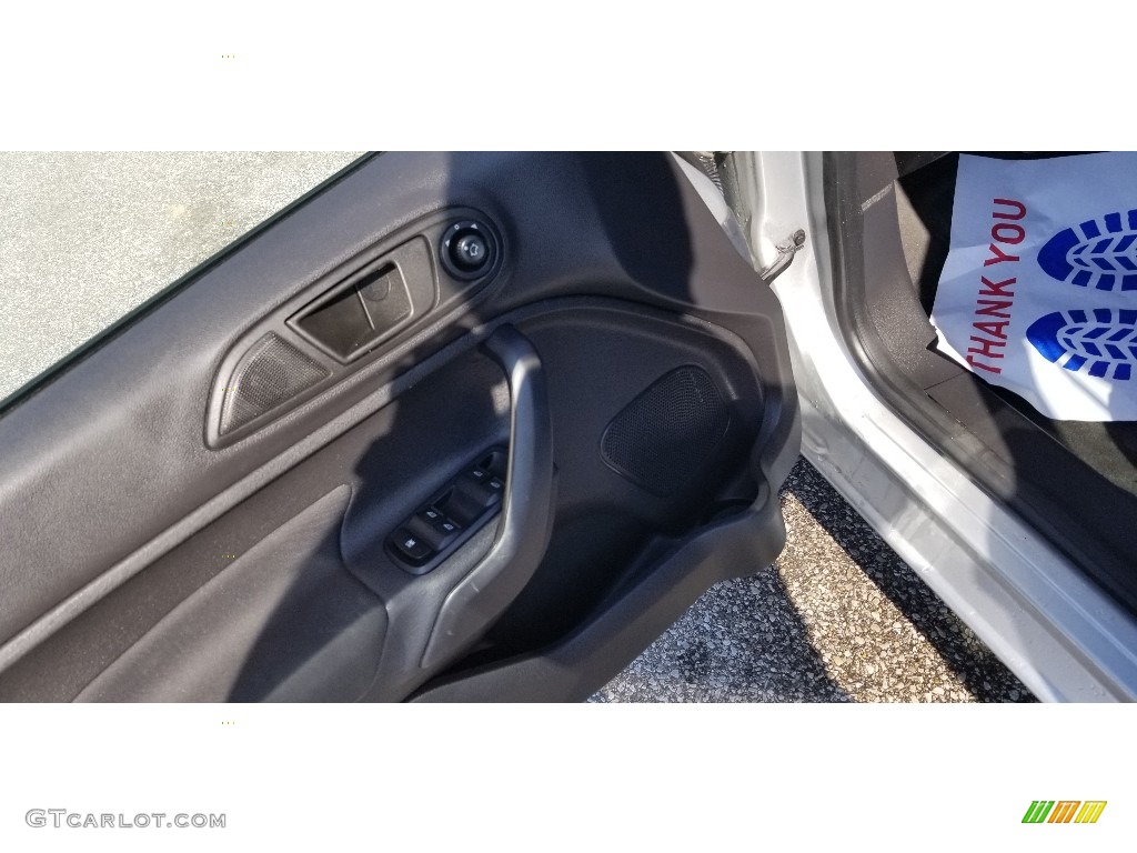 2018 Fiesta SE Hatchback - Ingot Silver / Charcoal Black photo #11