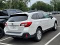 Crystal White Pearl - Outback 2.5i Premium Photo No. 3
