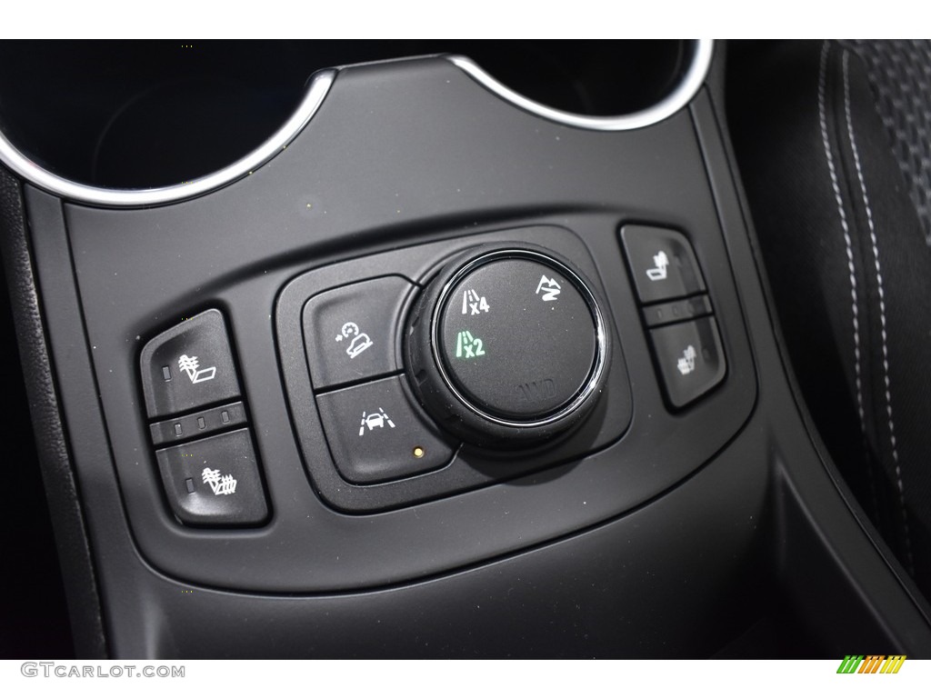 2022 GMC Terrain SLE AWD Controls Photo #142611417
