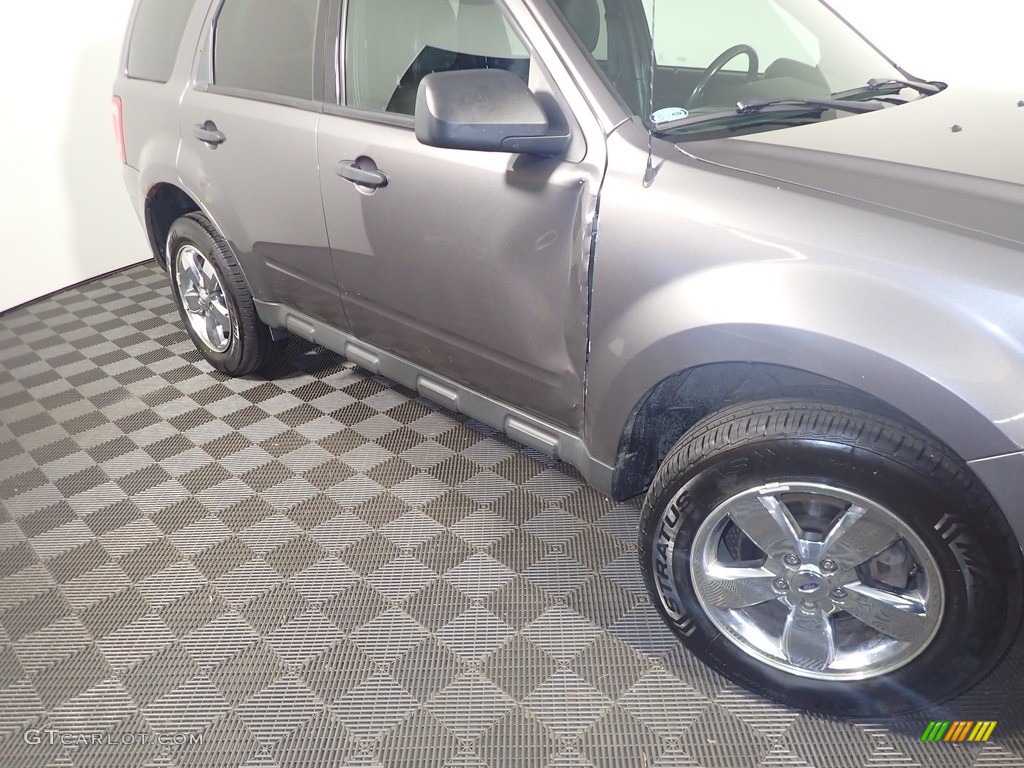 2012 Escape XLT 4WD - Sterling Gray Metallic / Charcoal Black photo #4