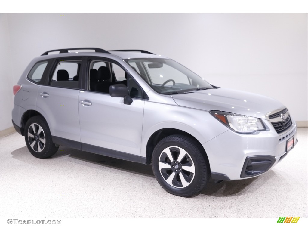 2018 Forester 2.5i - Ice Silver Metallic / Black photo #1