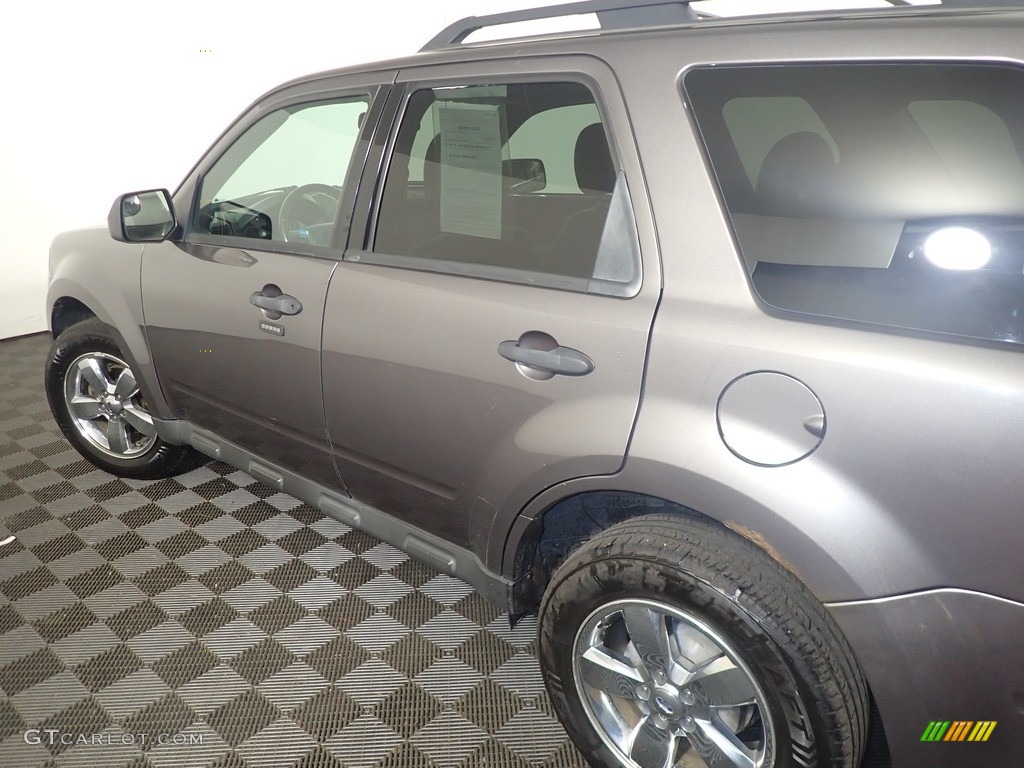 2012 Escape XLT 4WD - Sterling Gray Metallic / Charcoal Black photo #18
