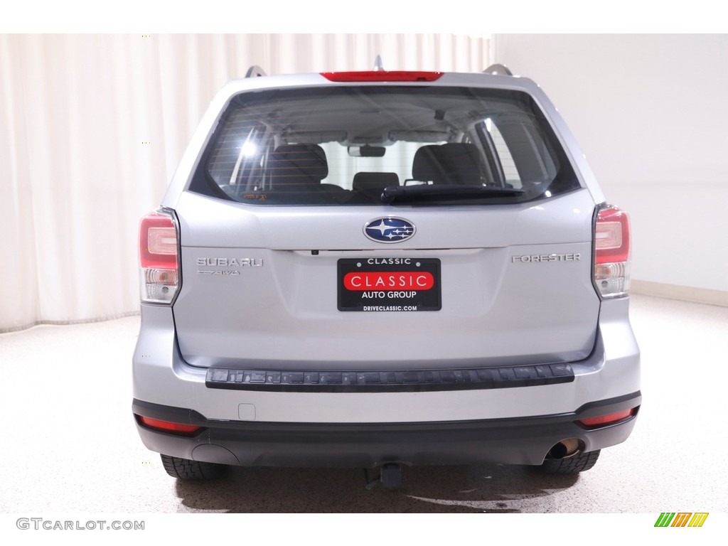 2018 Forester 2.5i - Ice Silver Metallic / Black photo #21