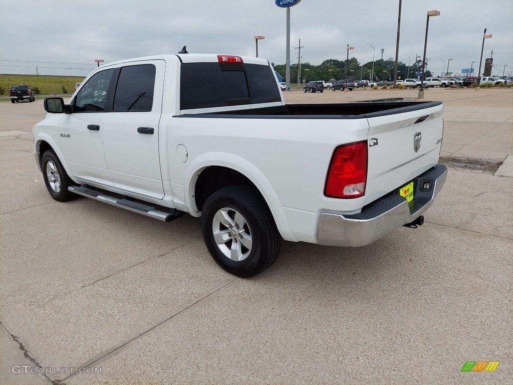 Bright White 2015 Ram 1500 Outdoorsman Crew Cab 4x4 Exterior Photo #142614345