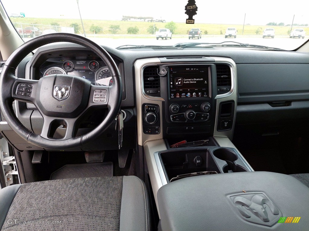 2015 Ram 1500 Outdoorsman Crew Cab 4x4 Black/Diesel Gray Dashboard Photo #142614447