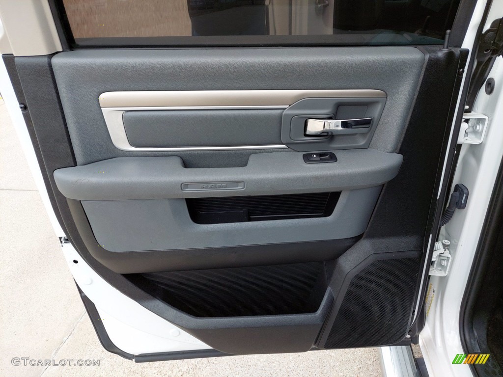 2015 Ram 1500 Outdoorsman Crew Cab 4x4 Black/Diesel Gray Door Panel Photo #142614735