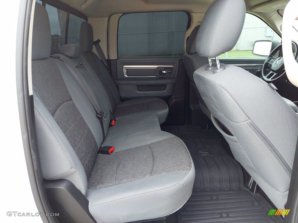 2015 Ram 1500 Outdoorsman Crew Cab 4x4 Rear Seat Photo #142614801