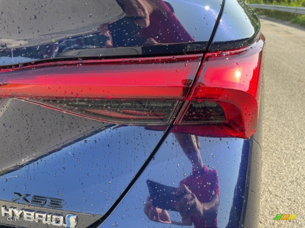 2021 Avalon Hybrid XSE - Blueprint / Black photo #11