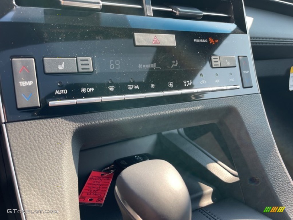 2021 Toyota Avalon Hybrid XSE Controls Photo #142617157