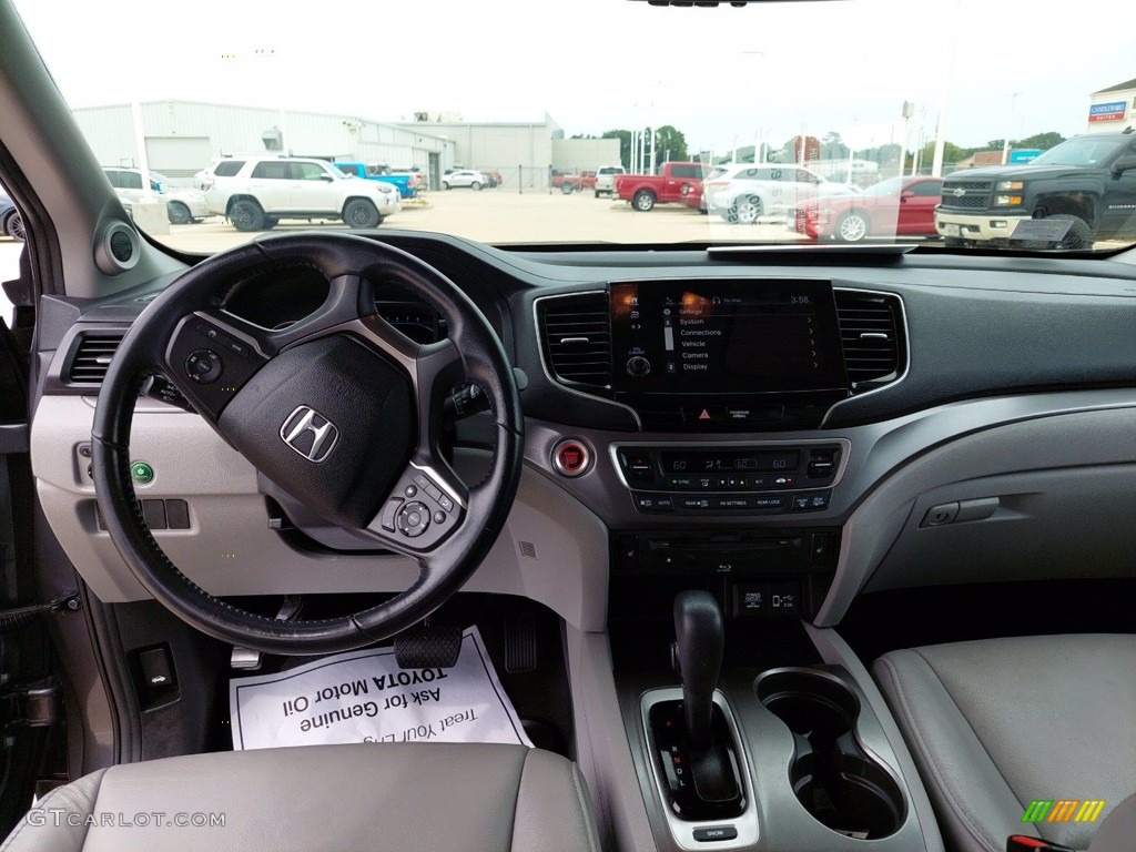2019 Honda Pilot EX-L Gray Dashboard Photo #142618555
