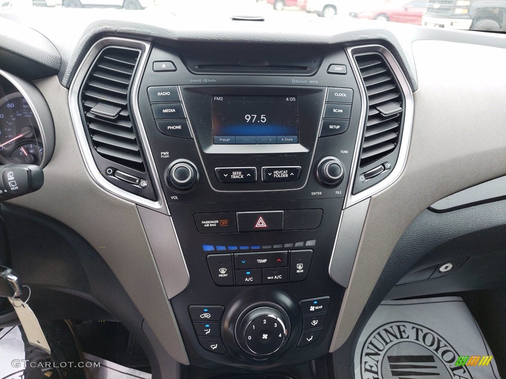 2014 Hyundai Santa Fe GLS AWD Controls Photo #142619632