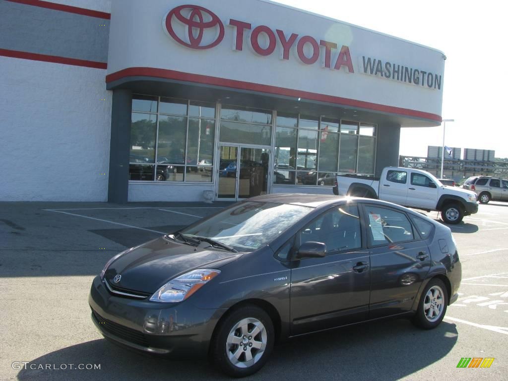 Magnetic Gray Metallic Toyota Prius