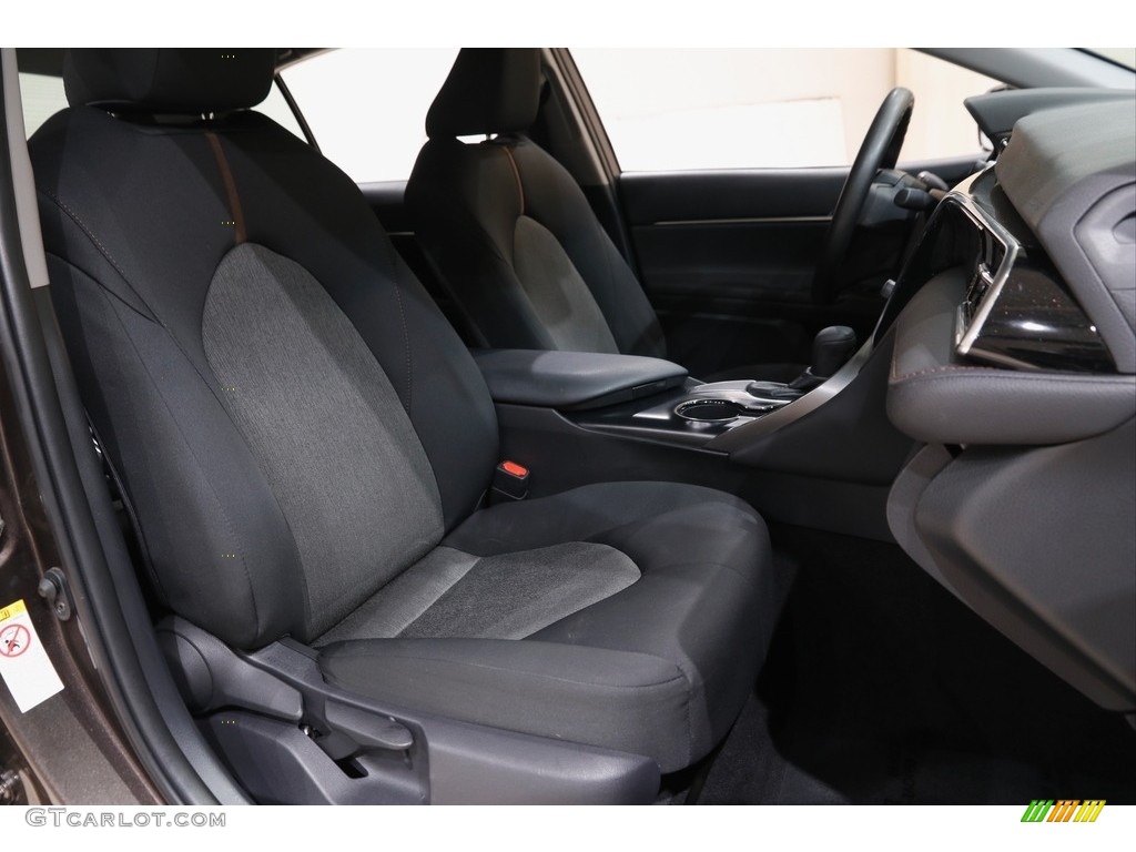 2018 Camry LE - Brownstone / Black photo #14