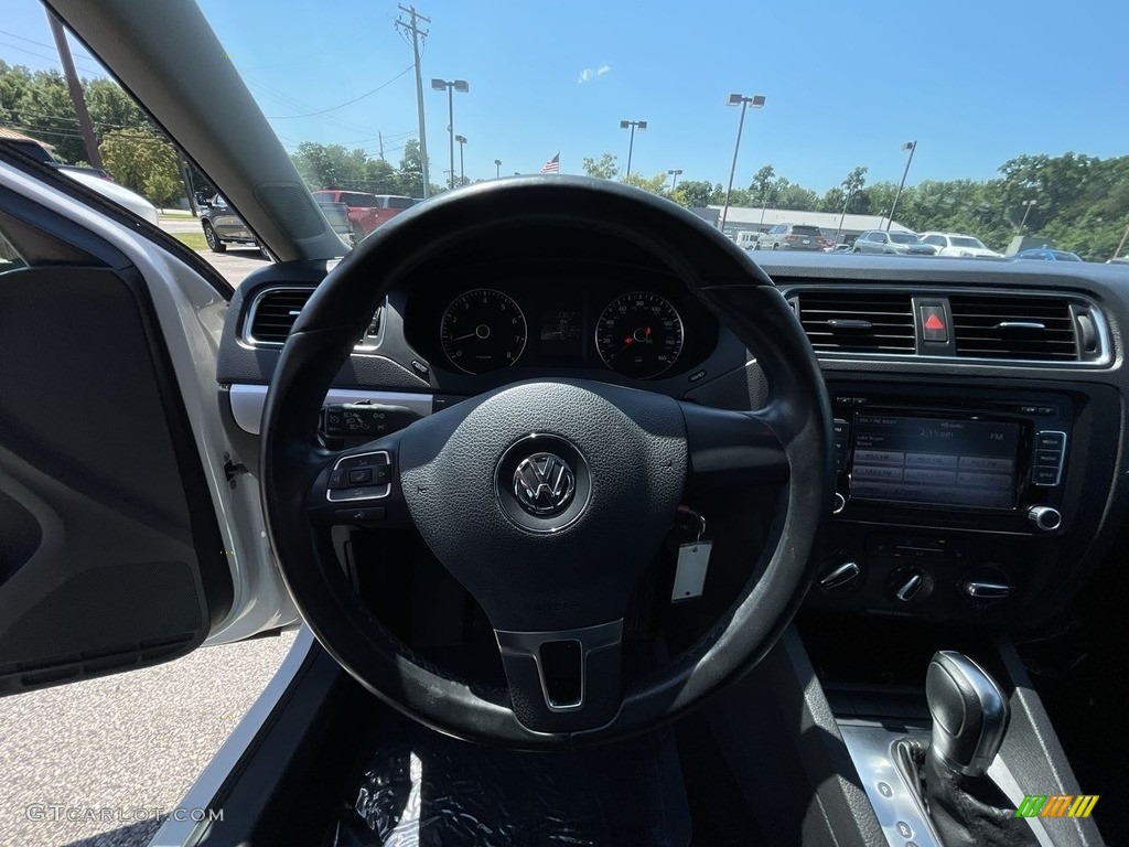 2013 Jetta SE Sedan - Candy White / Titan Black photo #9