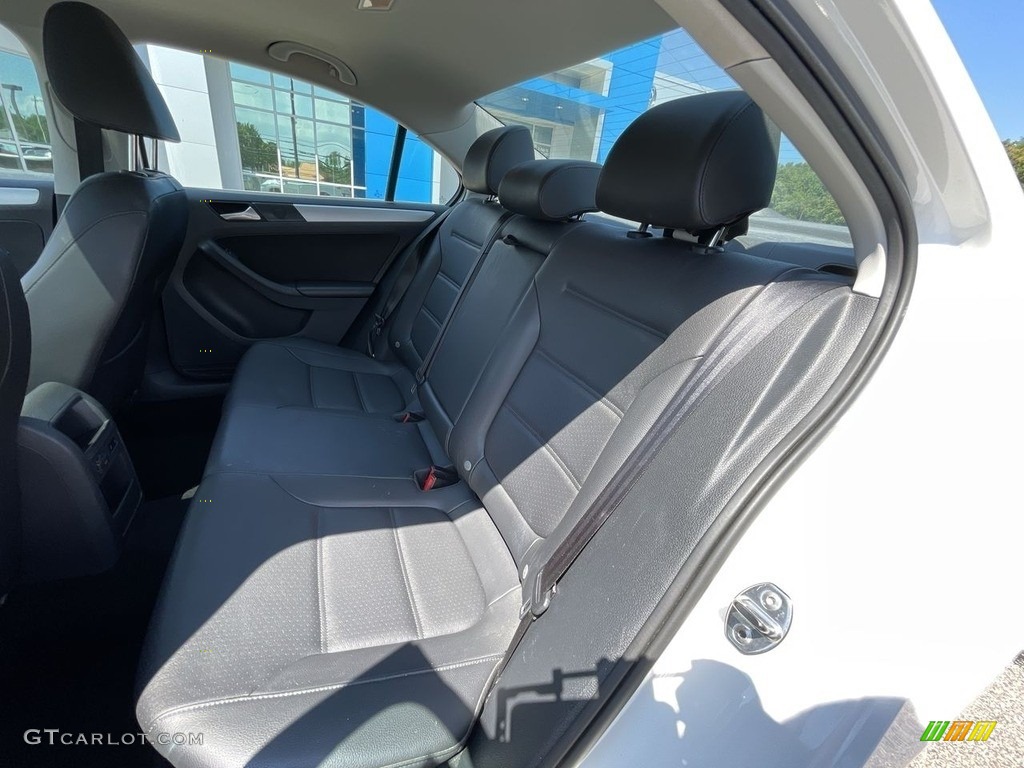 2013 Jetta SE Sedan - Candy White / Titan Black photo #14