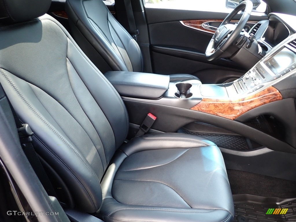 Ebony Interior 2020 Lincoln Nautilus Reserve AWD Photo #142624742