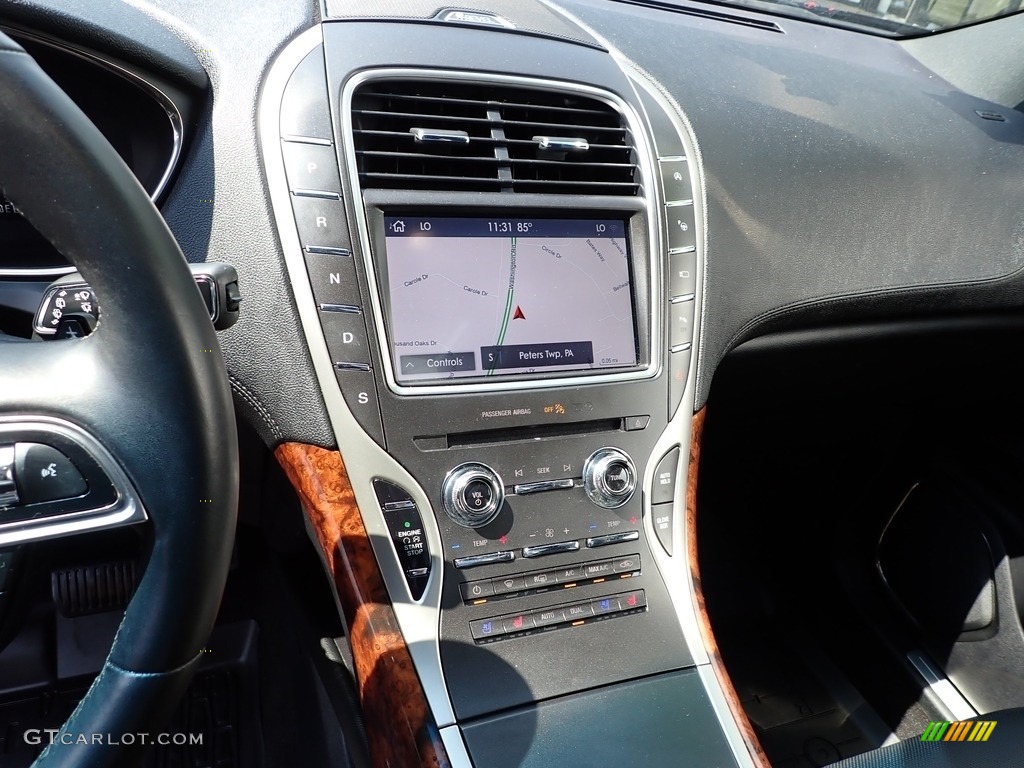 2020 Lincoln Nautilus Reserve AWD Controls Photo #142624809
