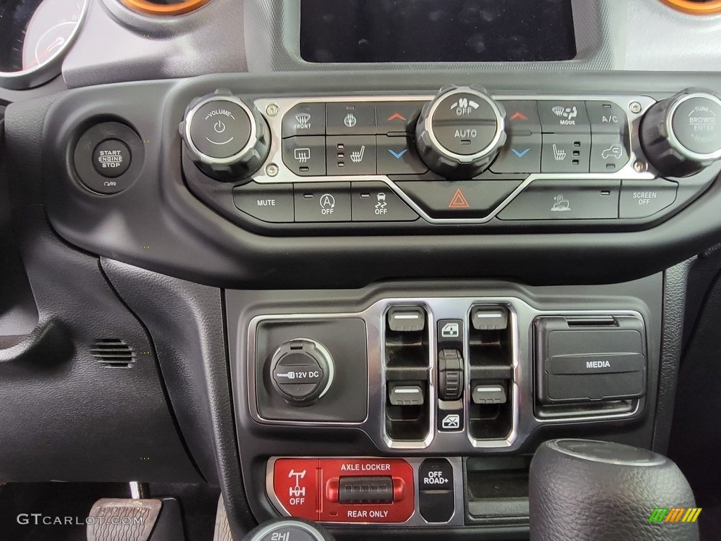 2021 Jeep Gladiator Mojave 4x4 Controls Photo #142629650