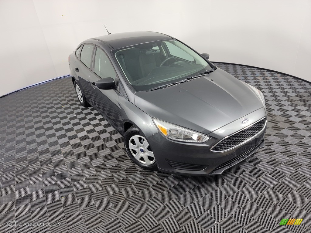 2017 Focus S Sedan - Magnetic / Charcoal Black photo #4