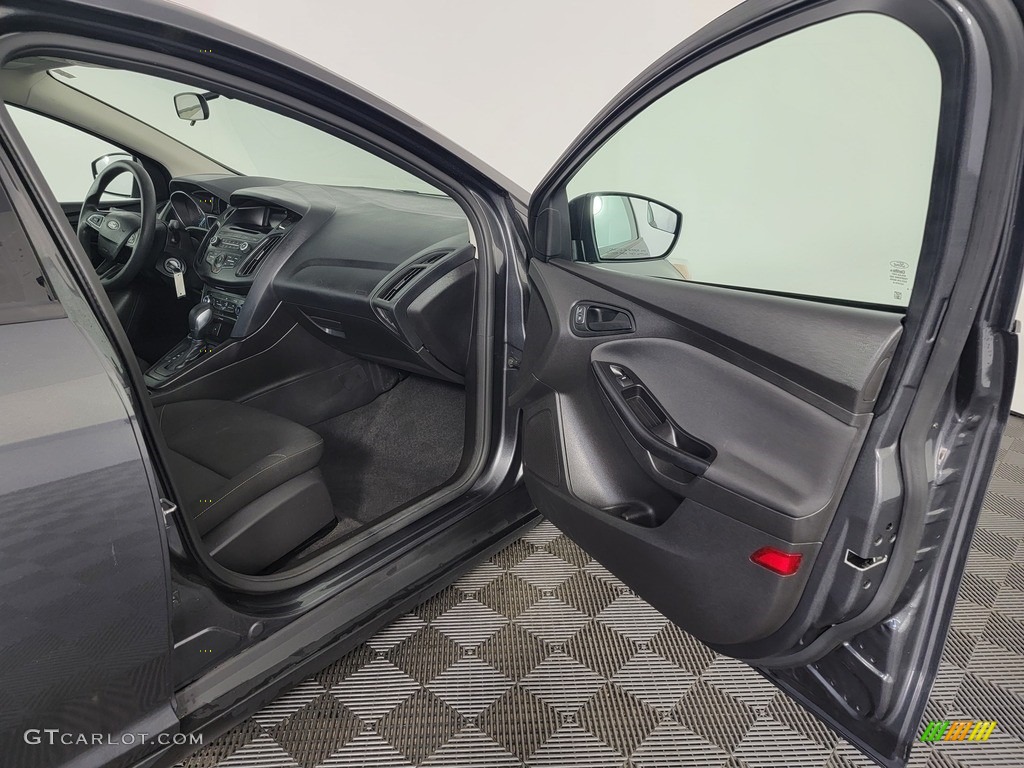 2017 Focus S Sedan - Magnetic / Charcoal Black photo #26