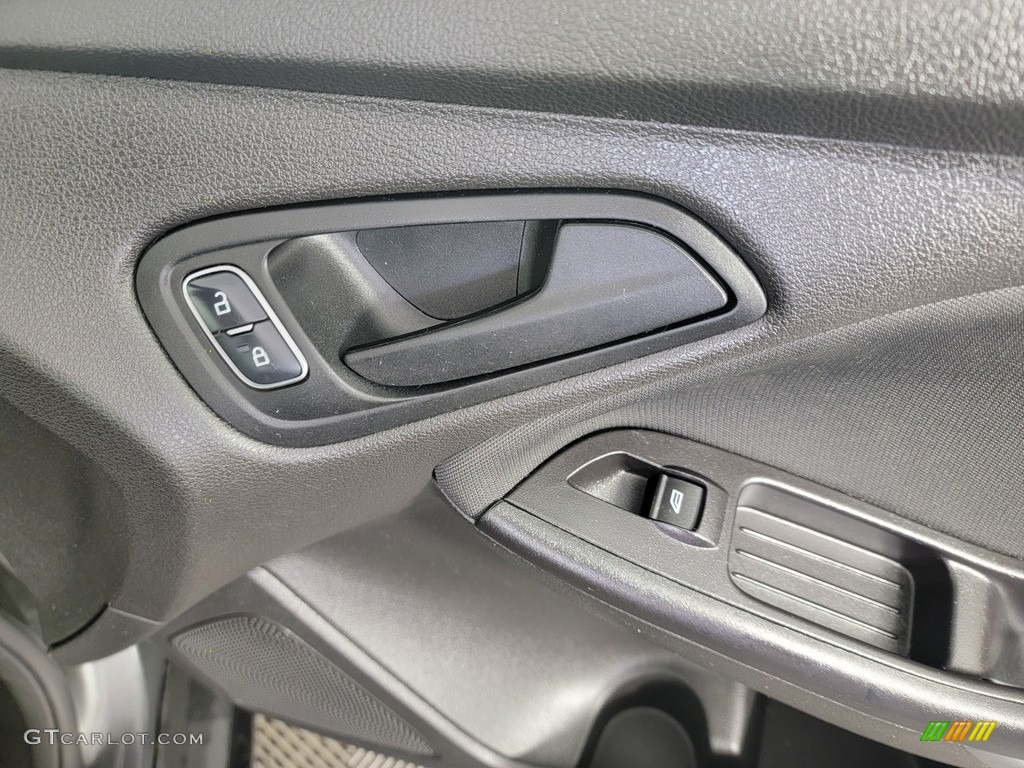 2017 Focus S Sedan - Magnetic / Charcoal Black photo #28
