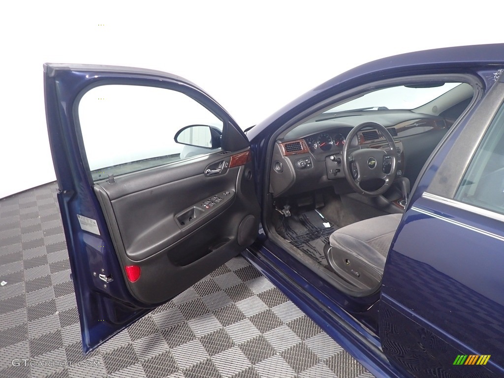 2011 Impala LT - Imperial Blue Metallic / Ebony photo #17