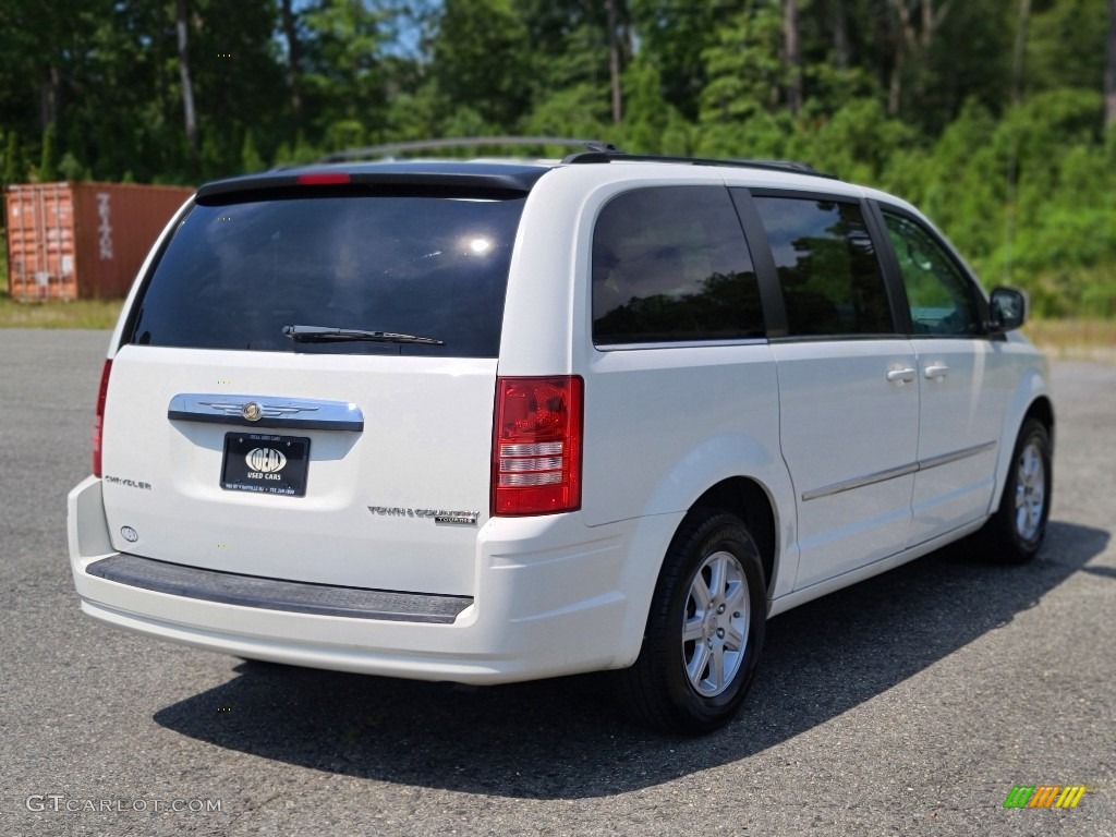 2010 Town & Country Touring - Stone White / Medium Slate Gray/Light Shale photo #5