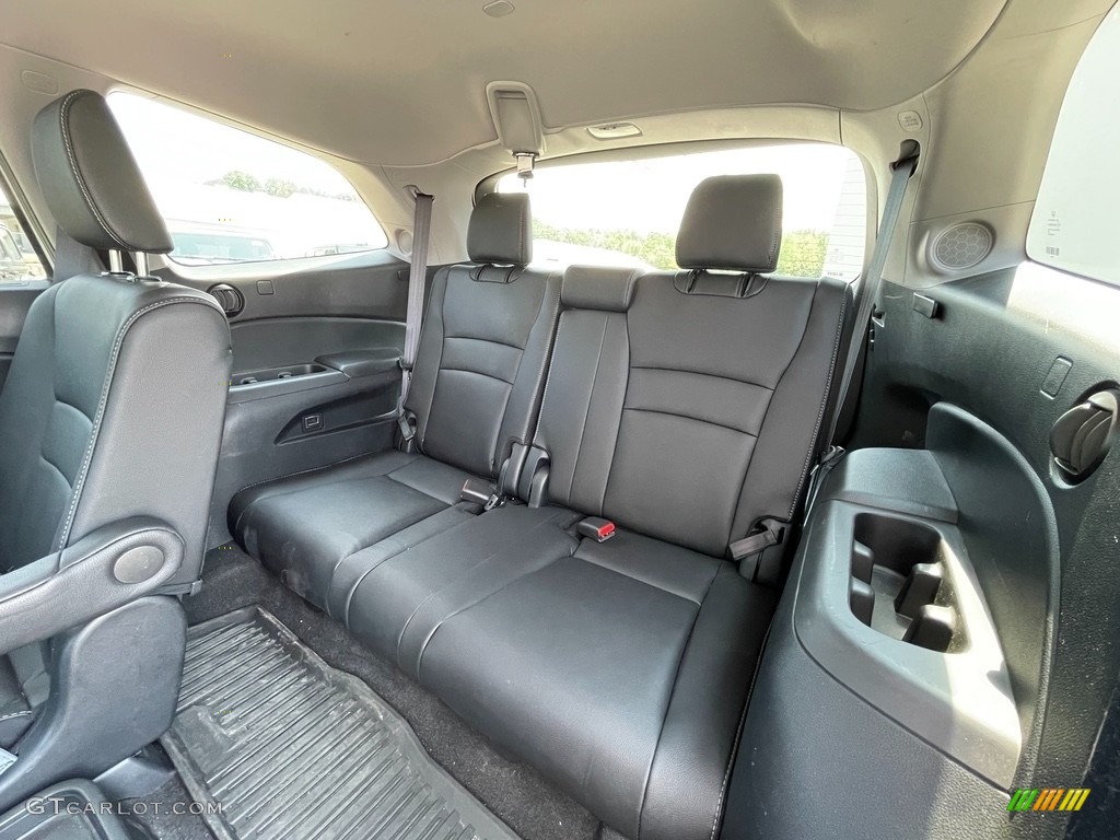 2021 Honda Pilot Touring AWD Rear Seat Photos