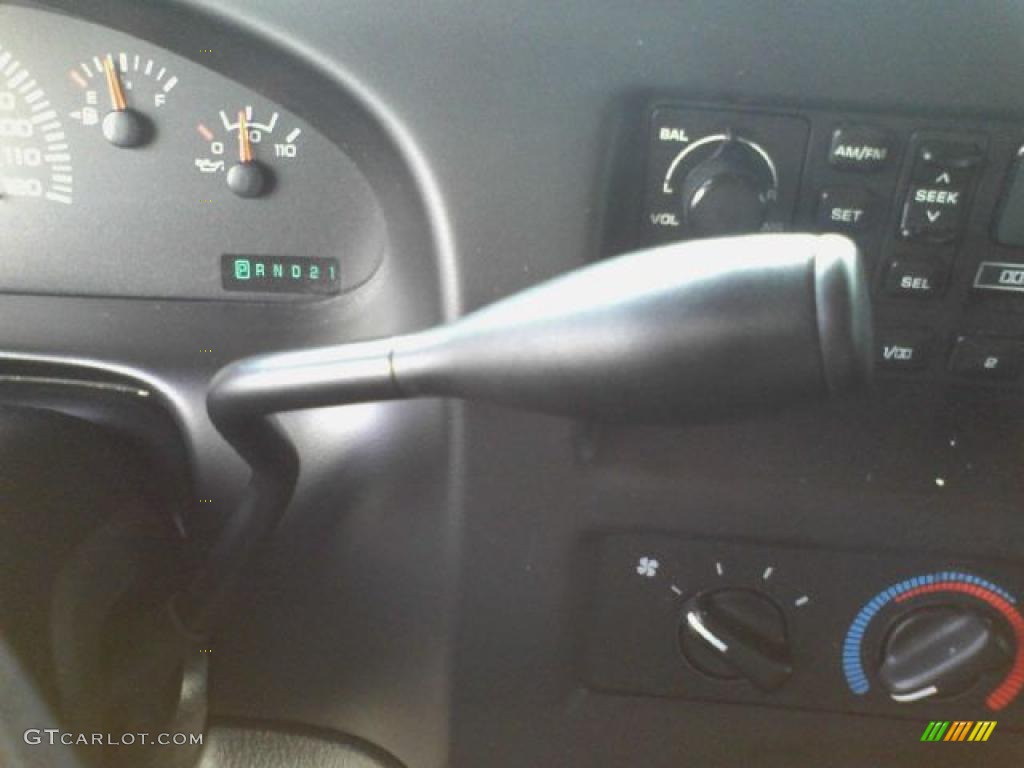 2003 Ram Van 1500 Commercial - Bright White / Dark Slate Gray photo #10
