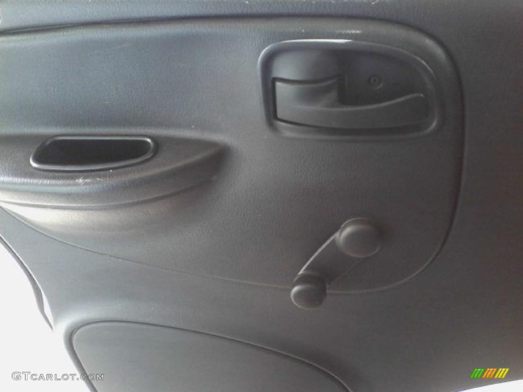 2003 Ram Van 1500 Commercial - Bright White / Dark Slate Gray photo #12