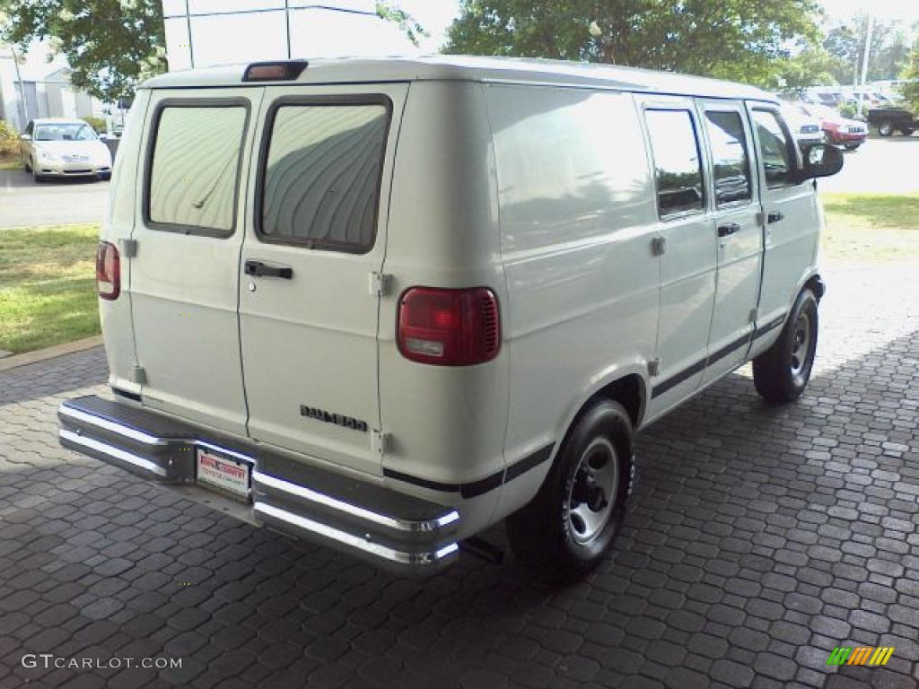 2003 Ram Van 1500 Commercial - Bright White / Dark Slate Gray photo #18