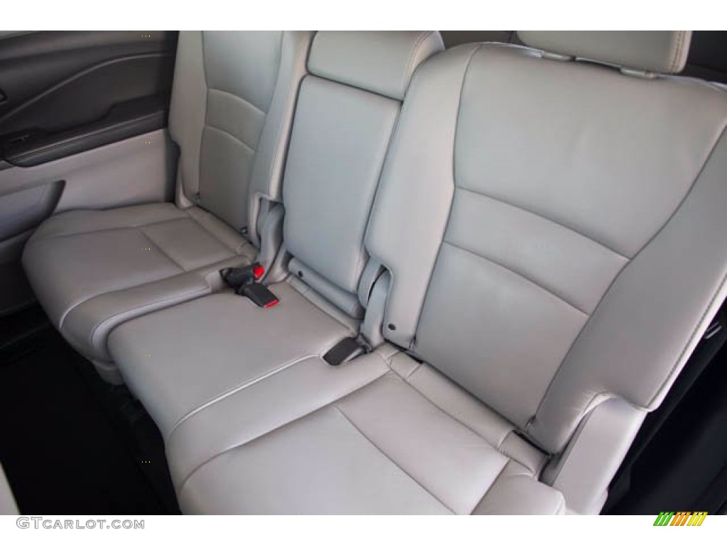 Gray Interior 2018 Honda Pilot EX-L Photo #142639100