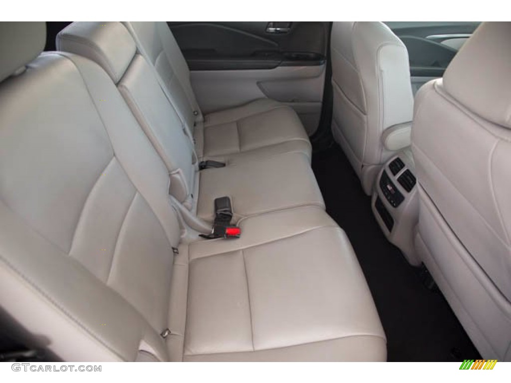 Gray Interior 2018 Honda Pilot EX-L Photo #142639151