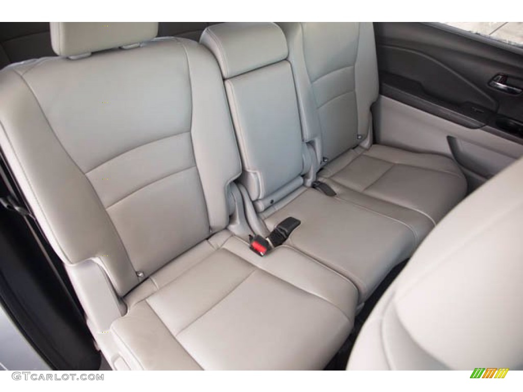 Gray Interior 2018 Honda Pilot EX-L Photo #142639166