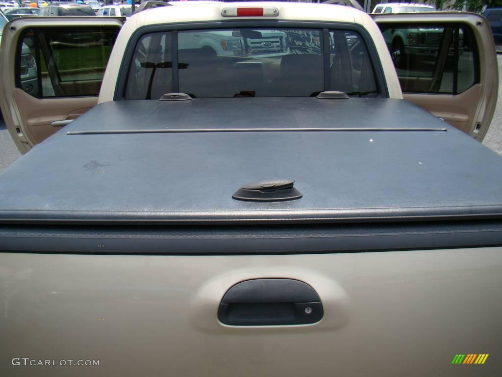 2001 Explorer Sport Trac 4x4 - Harvest Gold Metallic / Dark Graphite photo #10