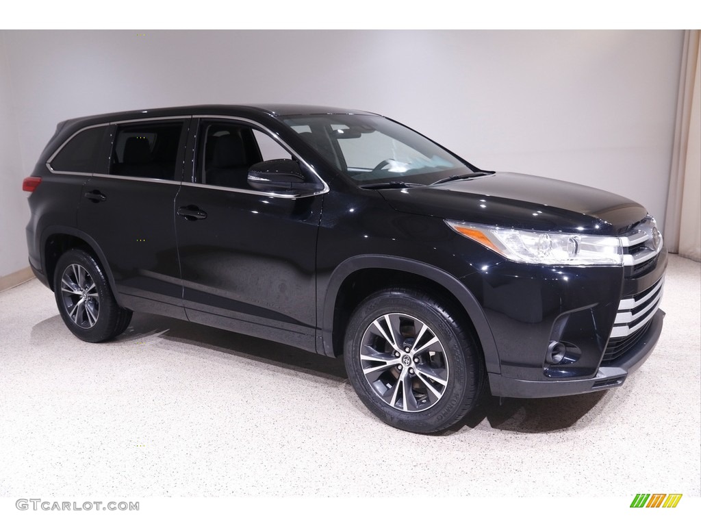 Midnight Black Metallic Toyota Highlander