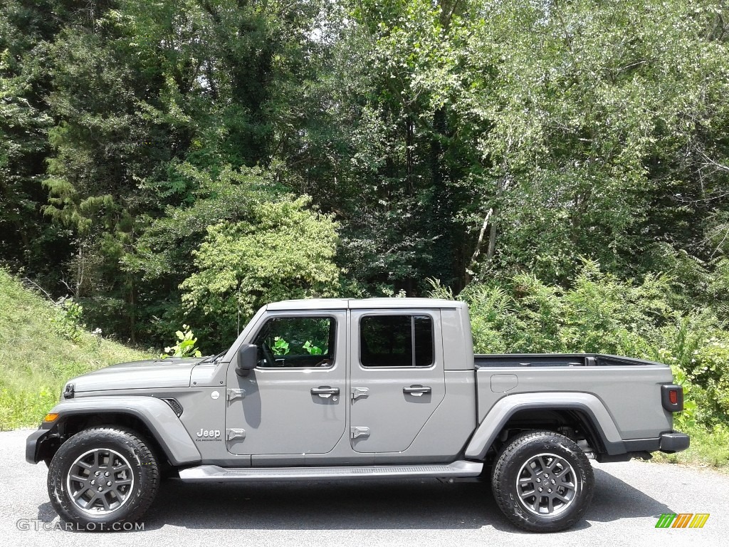 2021 Gladiator Overland 4x4 - Sting-Gray / Black photo #1