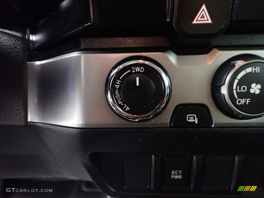 2020 Tacoma SR Double Cab 4x4 - Silver Sky Metallic / Cement photo #31