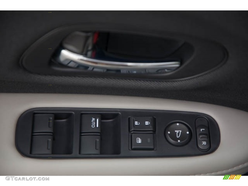 2022 Honda HR-V LX Controls Photo #142643593