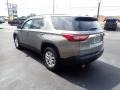 Pepperdust Metallic - Traverse LT AWD Photo No. 6