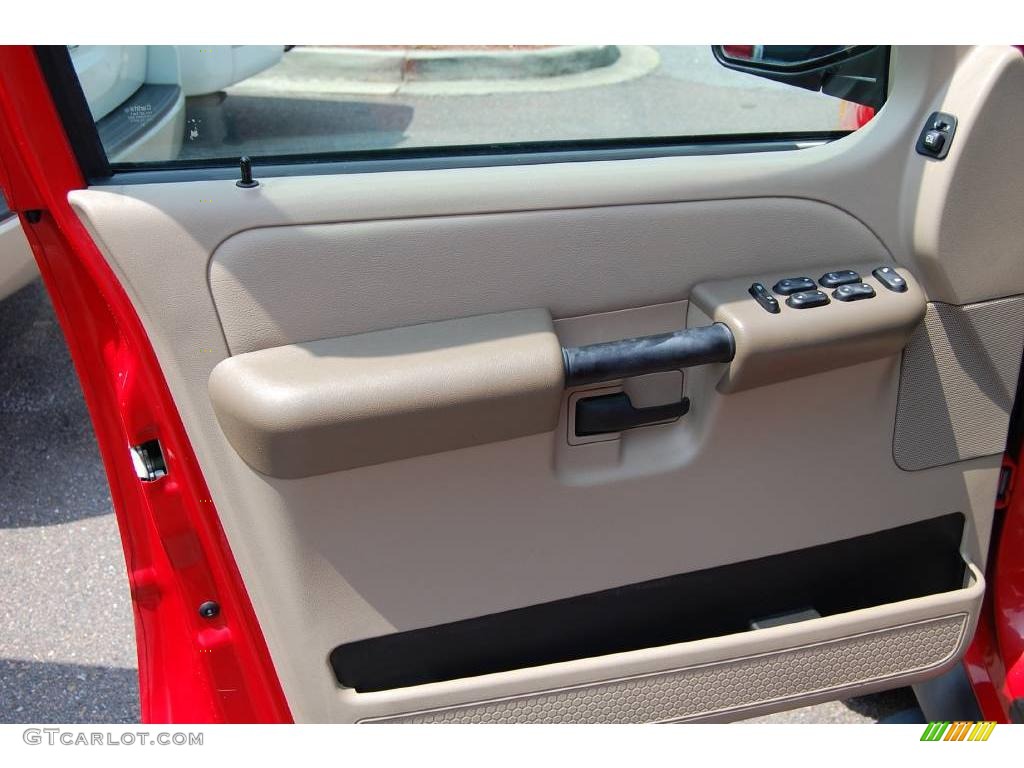 2005 Explorer Sport Trac XLT - Bright Red / Medium Dark Flint photo #4