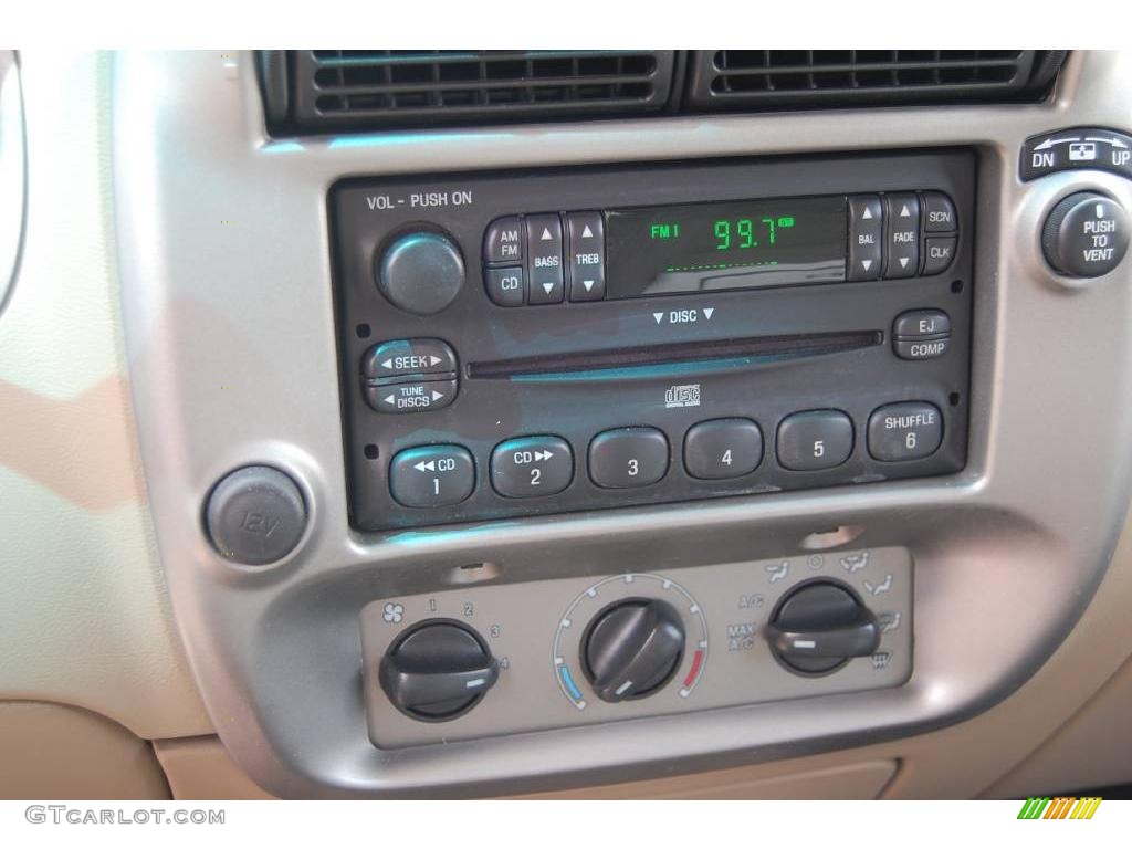 2005 Explorer Sport Trac XLT - Bright Red / Medium Dark Flint photo #17