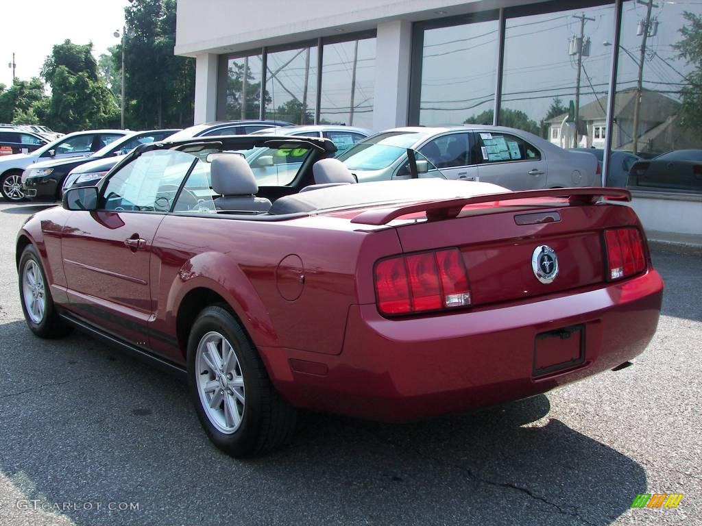 2005 Mustang V6 Deluxe Convertible - Redfire Metallic / Light Graphite photo #3