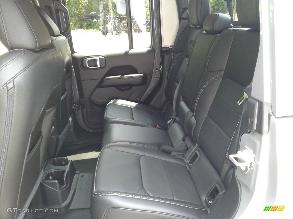 2021 Jeep Gladiator Overland 4x4 Rear Seat Photo #142646014