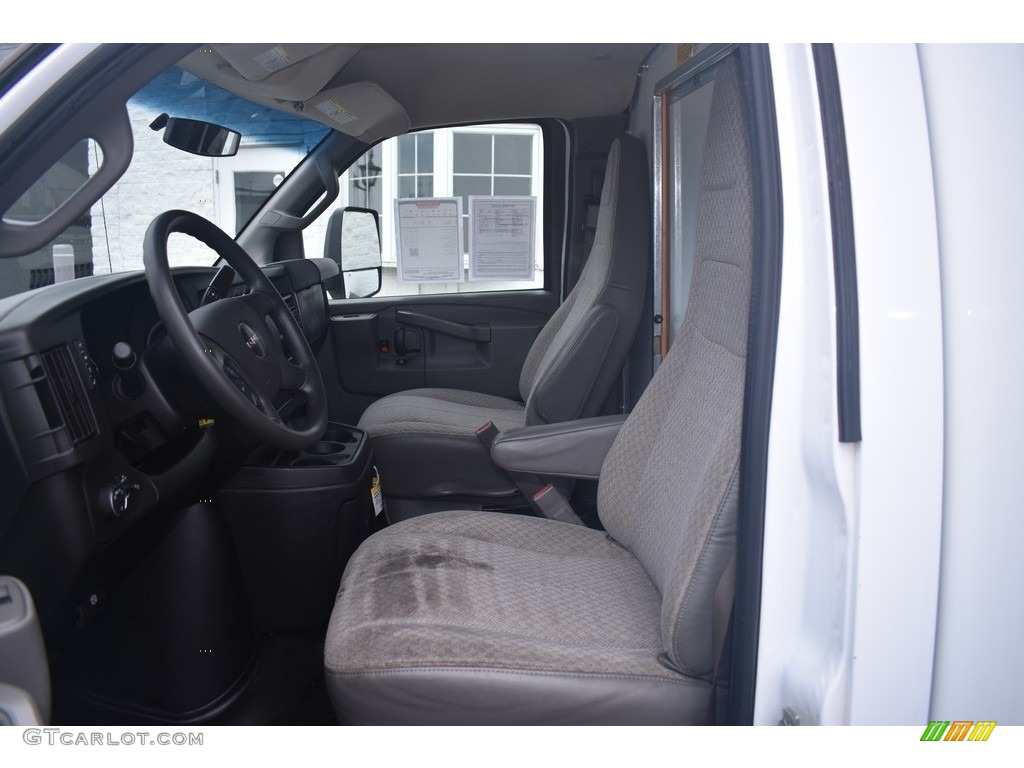 Medium Pewter Interior 2018 GMC Savana Cutaway 3500 Commercial Moving Truck Photo #142646380