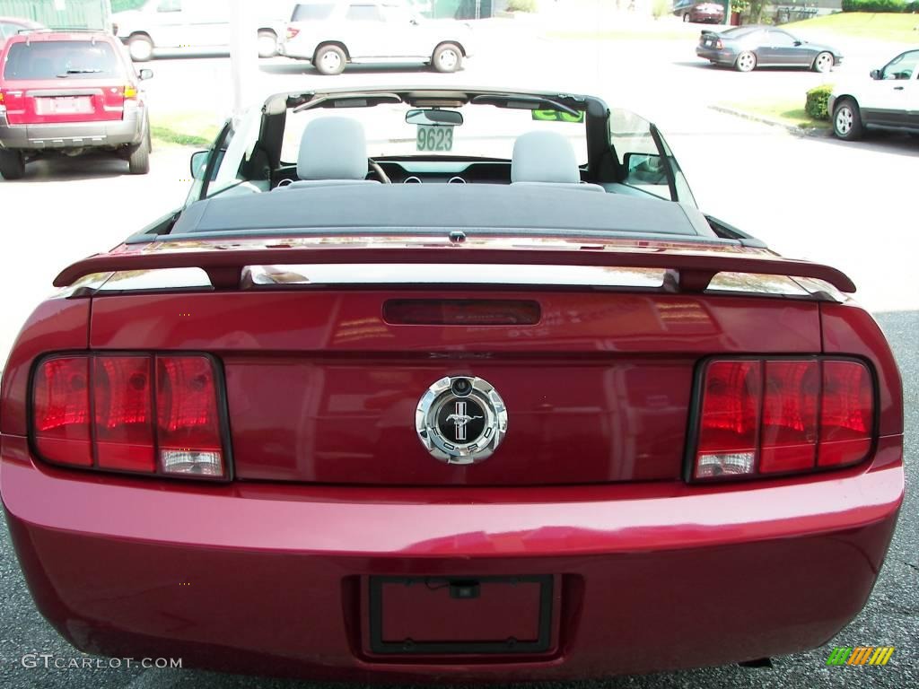 2005 Mustang V6 Deluxe Convertible - Redfire Metallic / Light Graphite photo #21