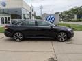 Deep Black Pearl 2021 Volkswagen Passat SE Exterior