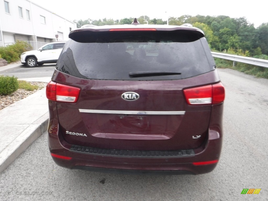 2016 Sedona LX - Venetian Red / Gray photo #13