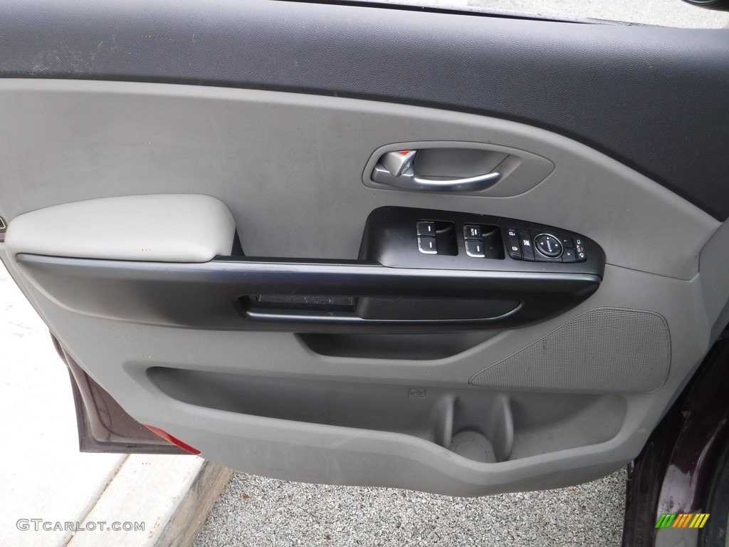 2016 Kia Sedona LX Door Panel Photos